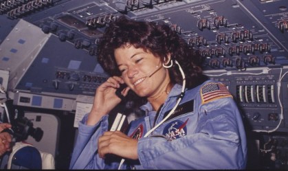 Sally Ride  foi a primeira mulher americana a ir para o espaço, em 1983
