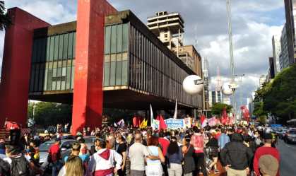 Manifestantes no Masp - 29 de maio