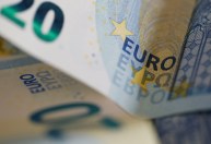 Confiança econômica da zona do euro cresce em novembro impulsionada por serviços