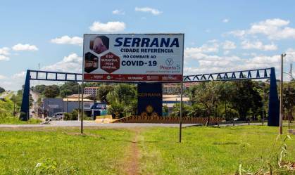 Covid-19: Serrana teve 95% de queda no número de mortes após vacinação em massa