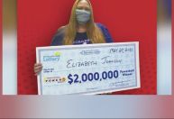 Mulher ganha US$ 2 milhões na loteria ‘por acaso’ nos Estados Unidos