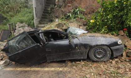 Rio de Janeiro – Chuvas provocam deslizamento e morte 
