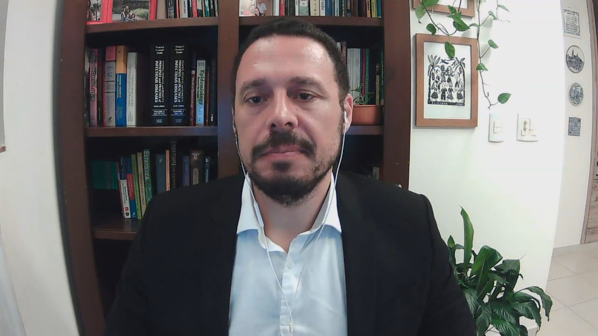 O pesquisador da Fiocruz Julio Croda em entrevista à CNN O pesquisador da Fiocruz Julio Croda em entrevista à CNN