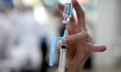 Mais de 300 milhões de doses da vacina foram administradas nos EUA, segundo CDC