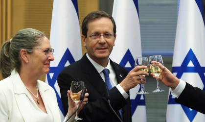 Presidente eleito de Israel, Isaac Herzog, e a esposa, Michal