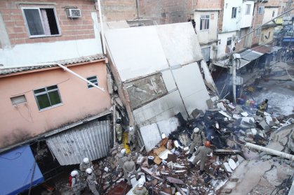 Desabamento de prédio residencial em Rio das Pedras, na zona oeste do Rio de Jan