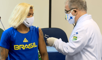 Atletas e equipes esportivas recebem segunda dose de vacina contra a Covid-19 