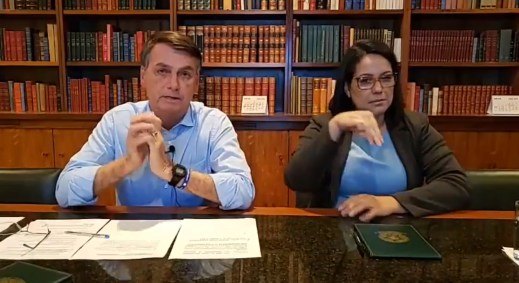O presidente Jair Bolsonaro em sua live semanal