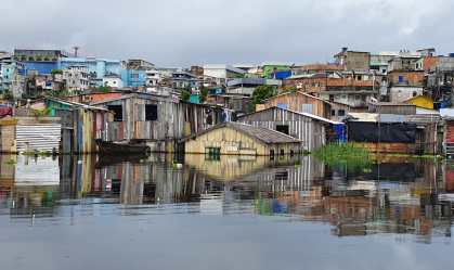 Fundo aprovado na COP28 pretende garantir “justiça climática” em migrações