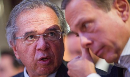 Guedes conta que recebeu de Doria conselho para sair do governo, diz site