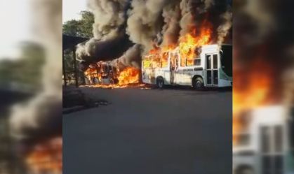 Veículos são incendiados em cidades do Amazonas após morte de traficante