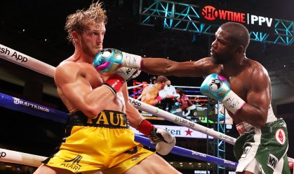 Luta de exibição entre Floyd Mayweather e Logan Paul termina empatada
