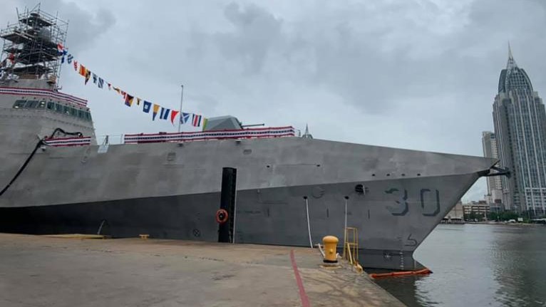 O navio USS Canberra foi assim batizado como homenagem à capital da Austrália
