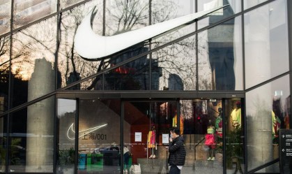Nike afirma apoiar protesto de atletas da NBA a favor do 'Black Live Matters'