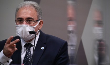 À CPI, Marcelo Queiroga confirma negociação com dois laboratórios chineses
