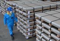 Alemanha anuncia estratégia para cortar dependência da China em setores essenciais