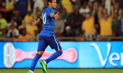 Antes da Copa América, Brasil vence Paraguai e é líder isolado das eliminatórias
