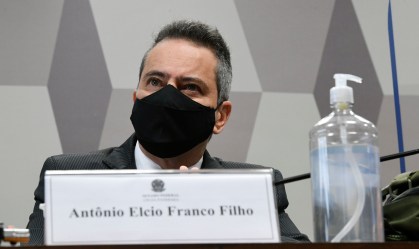 Elcio Franco, ex-secretário-executivo do Ministério da Saúde, é ouvido pela CPI