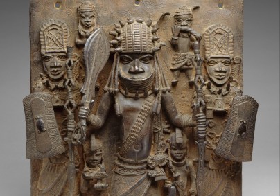 Placa de bronze de Benin que será devolvida à Nigéria