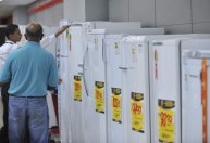 Juros altos devem afetar produção industrial de bens duráveis, dizem especialistas