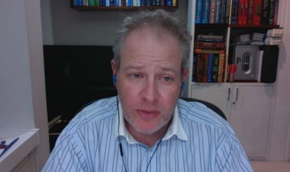 Infectologista Sergio Cimerman em entrevista à CNN