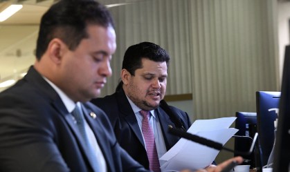 Alcolumbre sugere barrar aumentos para políticos durante período de calamidade