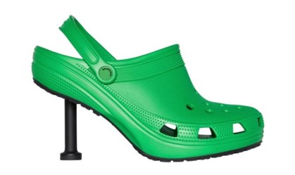 Crocs de salto alto