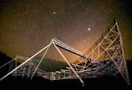 Telescópio canadense detecta centenas de rajadas de rádio rápidas e misteriosas