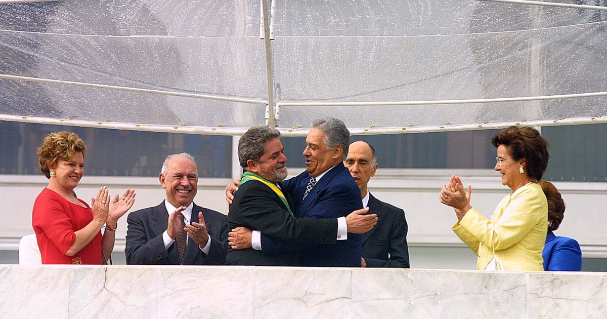 Ditadura, posse, união: relembre encontros entre Lula e FHC | CNN Brasil