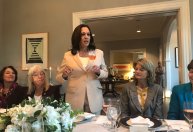 Kamala Harris convida senadoras americanas para jantar na residência oficial
