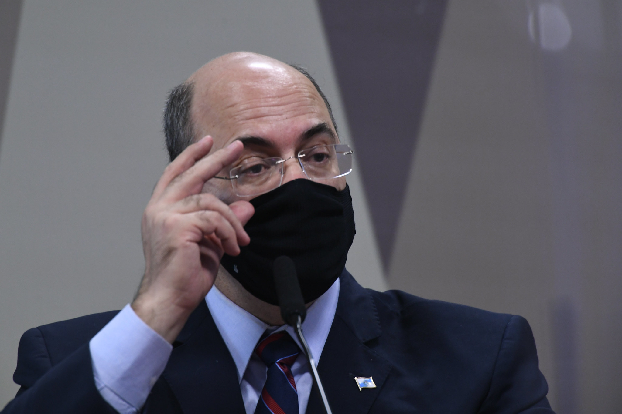 Wilson Witzel presta depoimento à CPI