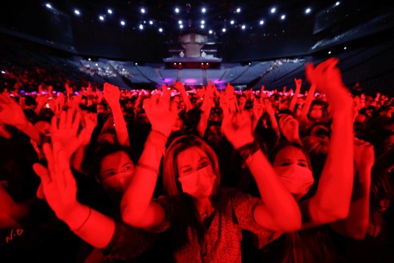 Show teste "Ambition Live Again" na Arena Accor, Paris
