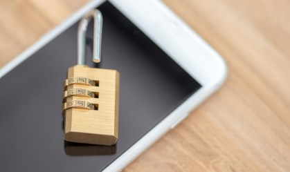 Procon questiona Motorola, Samsung e Apple sobre fraude em bloqueio de celulares