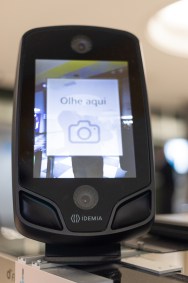 Biometria facial em aeroportos brasileiros
