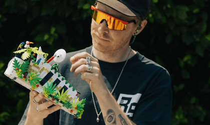 Adidas lança tênis montável com peças de Lego para usar no dia a dia