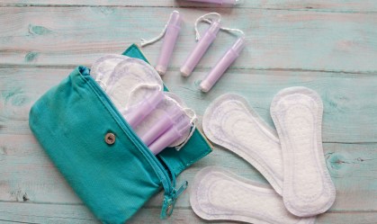 Pobreza menstrual é caracterizada pela falta de acesso a recursos