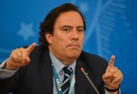 “Uma vida inteira pautada pela ética”, afirma presidente da Caixa em evento com esposa