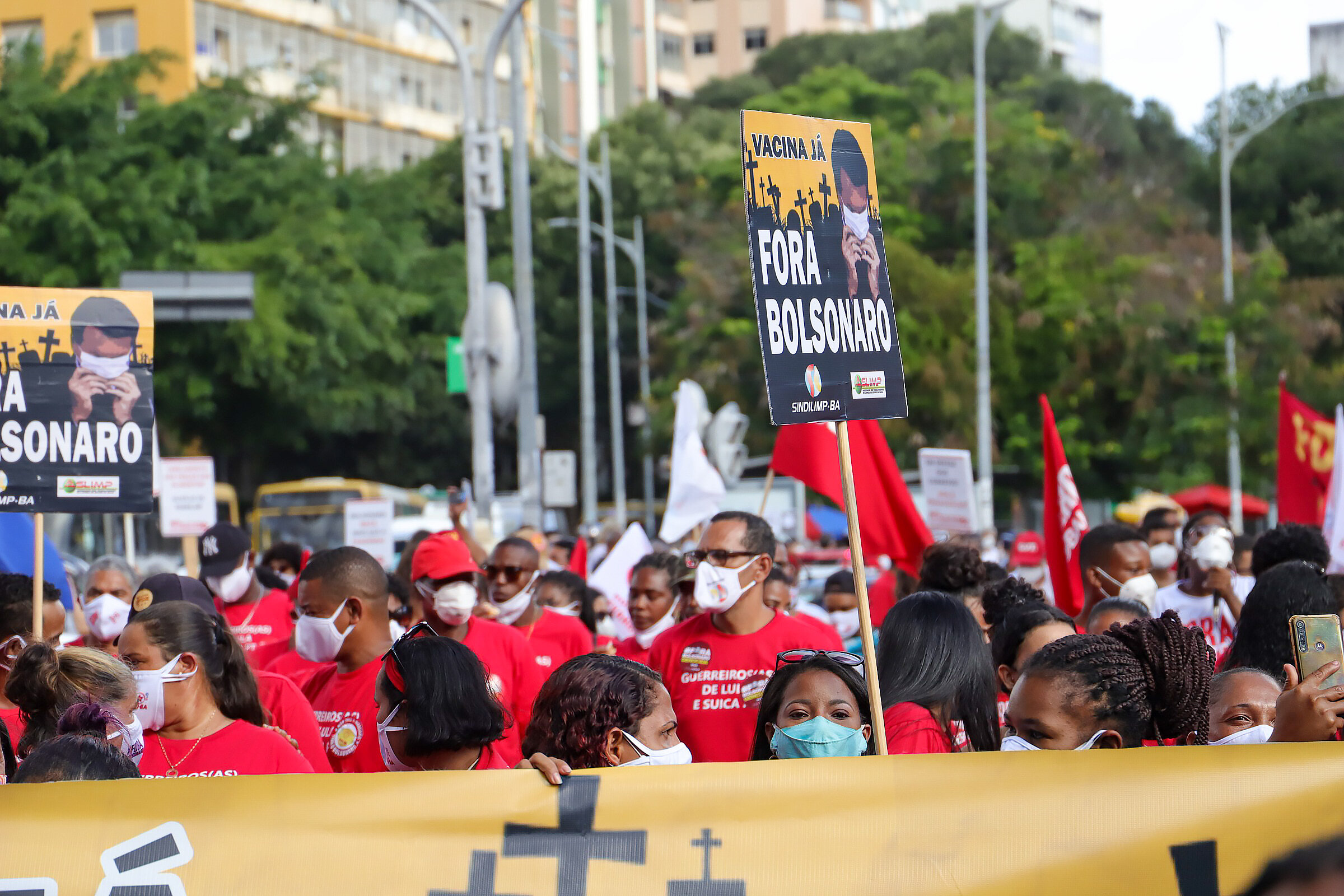 Protestos contra o governo do presidente Jair Bolsonaro em Salvador (BA), 19/06