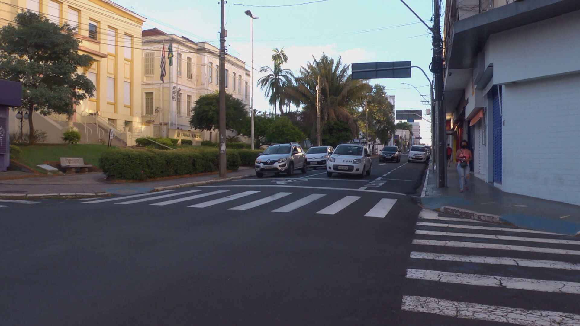 Ruas de cidades do interior de SP ficam vazias com restrições (19.Jun.2021) Ruas de cidades do interior de SP ficam vazias com restrições (19.Jun.2021)