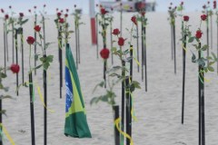 ONG faz protesto no Rio em memória dos mais de 500 mil mortos pela Covid-19