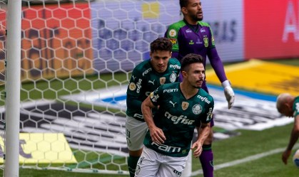 Willian fez os dois gols do Palmeiras na vitória sobre o América-MG