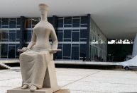 Grupo invade área do STF contra prisão de cacique por atos antidemocráticos; 12 são detidos