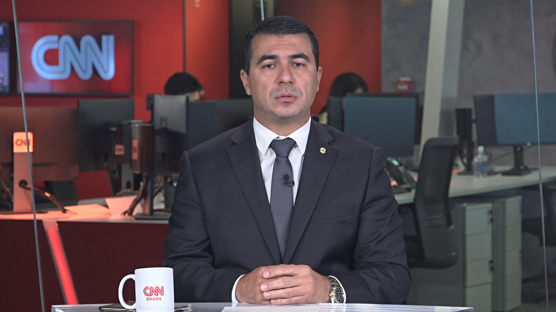 Deputado federal Luis Miranda (DEM-DF) fala à CNN sobre convite à CPI Deputado federal Luis Miranda (DEM-DF) fala à CNN sobre convite à CPI