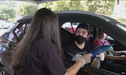 Faculdade em São Paulo realiza colação de grau via drive-thru