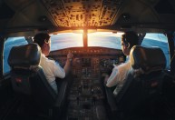 Fim de ‘cockpit’ e ‘airman’? Agência dos EUA pede que aéreas usem gênero neutro