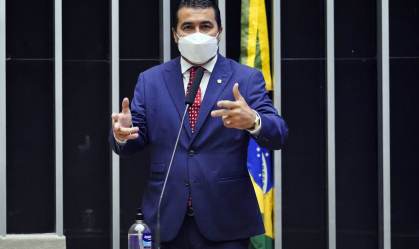 Luis Miranda presta depoimento à Polícia Federal sobre caso Covaxin