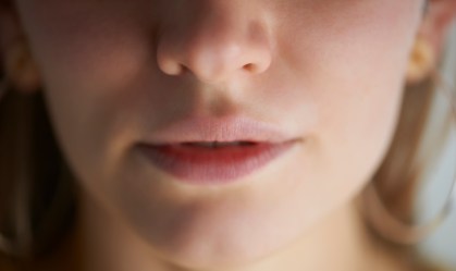 Estudo descobre quando o paladar e o olfato voltam após ter Covid-19