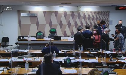 Desentendimento do deputado Luis Miranda e do senador Marcos do Val