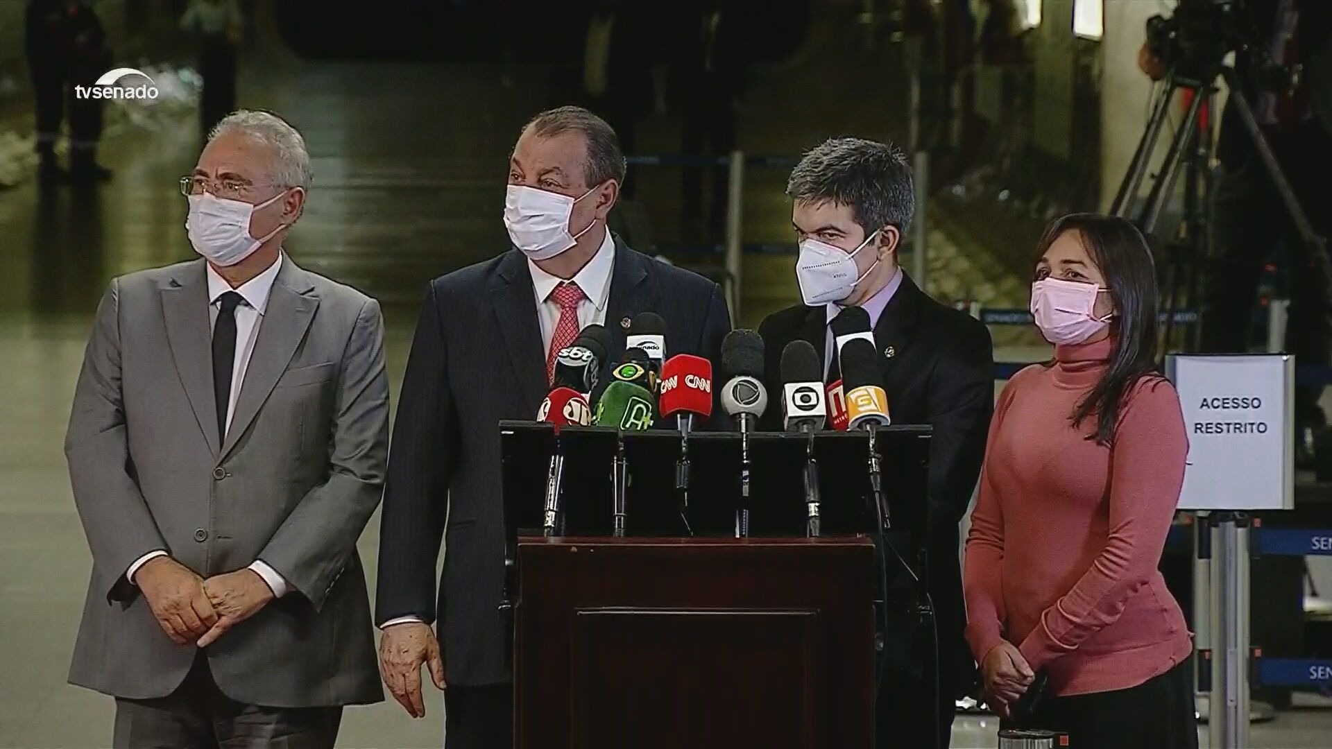 Senadores em coletiva de imprensa após sessão da CPI da Pandemia Senadores em coletiva de imprensa após sessão da CPI da Pandemia