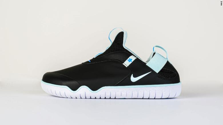 Tênis Nike projetado para profissionais de saúde. 